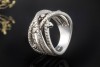 Al Coro Ring Großes Modell verspielt mit Diamanten in 750er Weißgold 