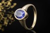 Stilvoller Designer Ring mit Tansanit im Ovalschliff in Gelbgold Arbeit 