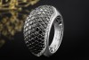 Italienischer Designer Ring Schwarzen und weiße Diamanten 750er Weißgold 