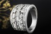 Breiter Herz Bandring mit Diamanten durchbrochen in 950er Platin Arbeit 