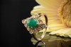 Kunstvoller Smaragd Ring Cabochon in 585er Gold mit feurigen Brillanten 