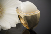 Cocktail Ring 30 Ct. Mondstein mit 48 Brillanten in 750er Gelbgold LP 4.900,- 