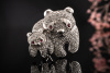 Pandabären Brosche Pandas mit Diamanten und Rubin in Weißgold 750 Arbeit 