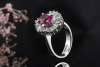 Ring mit Rubin Synthese Traum Farbe und Trapez Diamanten 585er Weißgold 