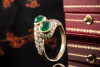 Cartier Ring Toi et Moi mit Smaragd Cabochons und Diamanten in Gelbgold 