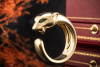 Cartier Ring Panthère de Cartier Großes Modell Tsavorit Onyx in Gelbgold 