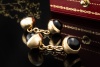 Cartier Manschettenknöpfe mit Onyx Kugeln Schwarz Gelbgold 750 Full Set 