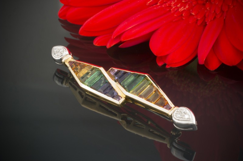 Bosche Nadel verspielt mit Farbedelsteinen und Diamanten in 750er Gelbgold 