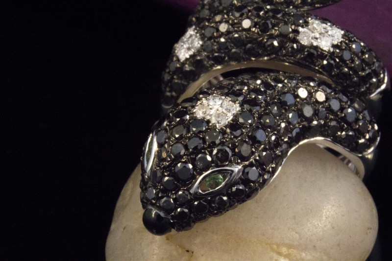 Tier Motiv Ring Schlange mit Brillanten in 750 Weißgold 