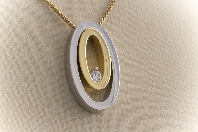 Brillantcollier Bicolor Collier mit 1 Solitär Brillanten 750er Gelbgold Weißgold 