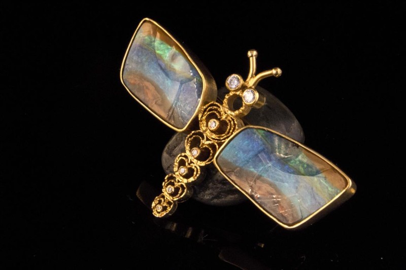 Schmetterling Brosche mit Opal Flügeln & Diamanten in 585 Gold 
