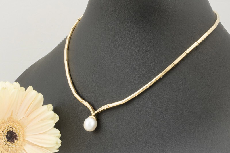 Collier mit Perle und Brillanten Perlencollier Klassiker in Top Qualität 750er Gold 