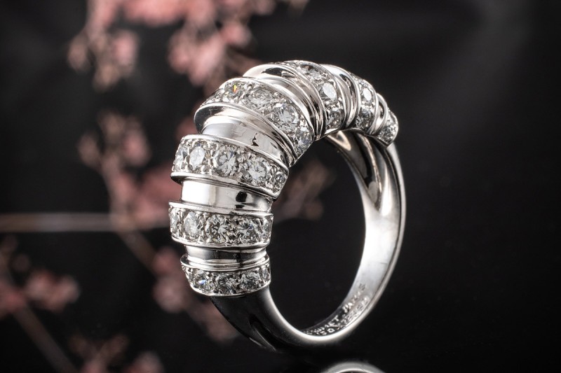 Chaumet Paris Ring mit Top Diamanten Brillanten in 750er Weißgold Arbeit 