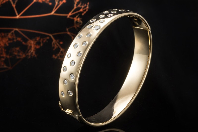 Armreif Armband mit Diamanten 60 Gramm 750er Gelbgold Goldschmiedearbeit 