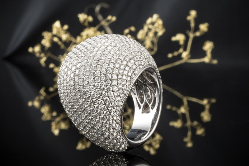 Statement Dome Ring mit 7,9 Carat TW VS Diamanten Massiv in Weißgold 750 