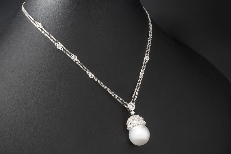 Collier Kette mit Anhänger Südsee Perle und Diamant Rosen 750er Weißgold 