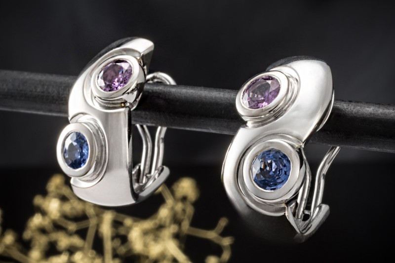 Odenwald Ohrclips Ohrstecker Tango mit Saphir Blau Violett Weißgold 750 