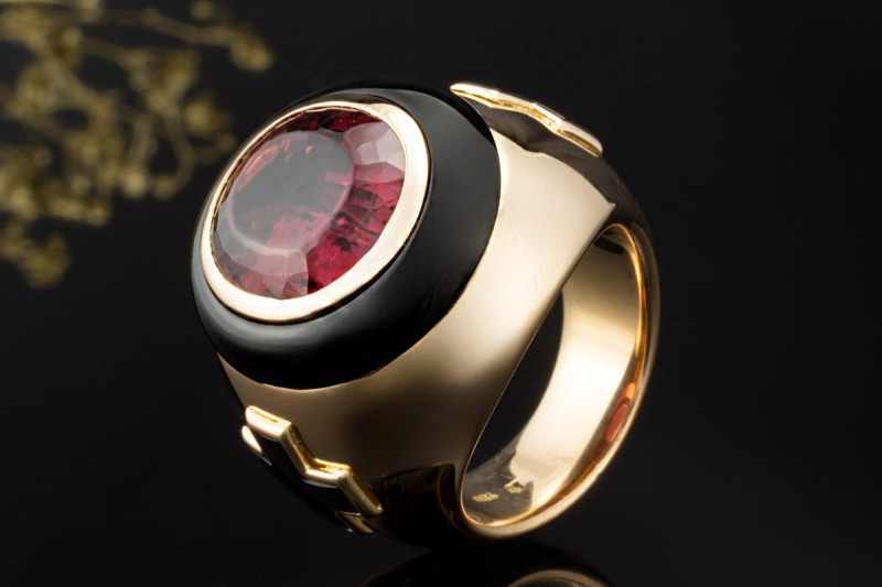 Massiver Georg Hornemann Siegelring Rhodolith u. Onyx Kreuz Gelbgold 750 