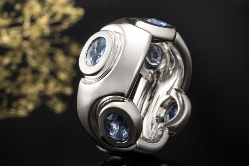 Odenwald Ring Tango mit Saphir Massive Goldschmiedearbeit 750er Weißgold 