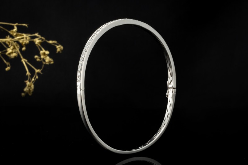 Diamant Armreif Armband mit Diamanten Goldschmiedearbeit in Weißgold 750 