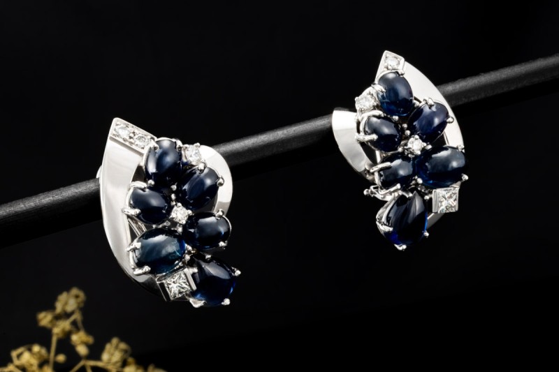 Ohrringe Ohrclips Saphir Cabochons Princess Cut Diamanten 750er Weißgold 