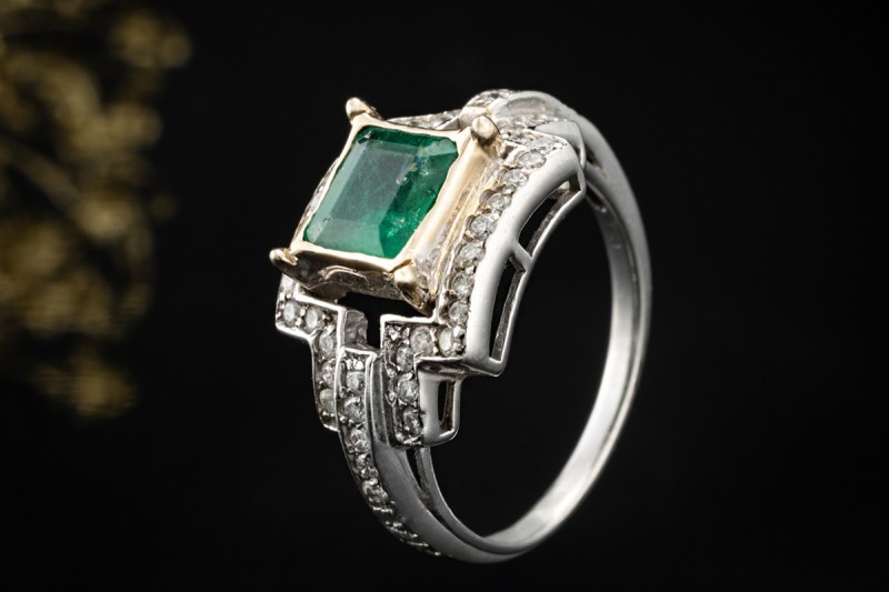 Antiker Smaragd Ring Emerald Cut mit Diamanten 750er Weißgold Gelbgold 
