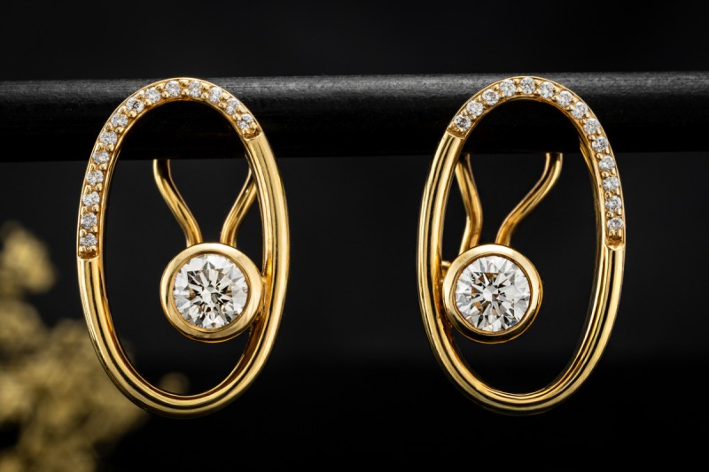 Ovale Ohrringe Ohrstecker mit Clips und Diamanten in 750er Gelbgold 