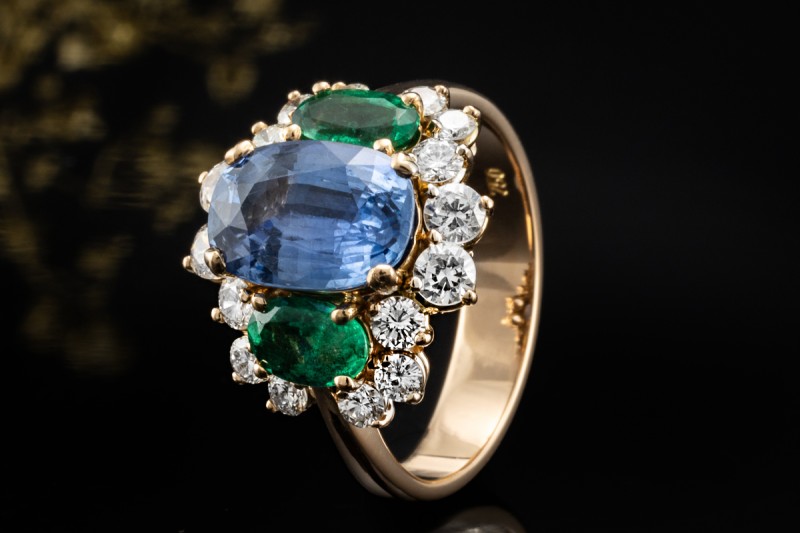 Farbenfroher Cluster Ring mit Saphir Smaragd Diamanten in 750er Roségold 