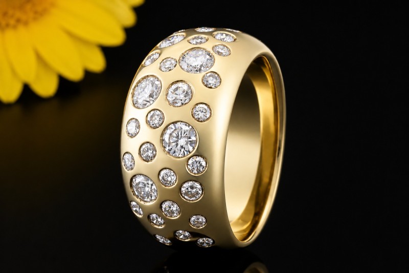 Sternenhimmel Ring mit feurigen Diamanten Handarbeit in 585er Gelbgold 
