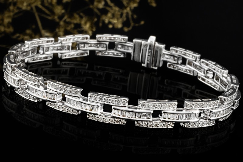 Eckiges Gliederarmband Brillanten und Baguette Diamanten in Weißgold 750 