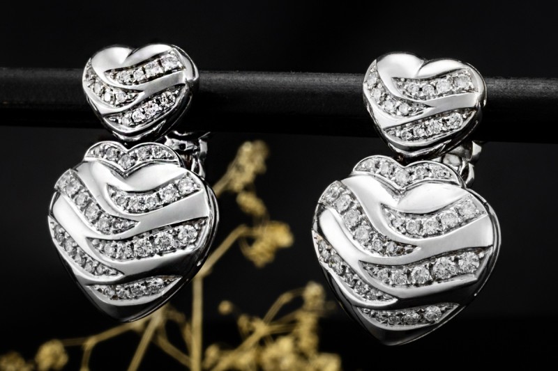 Herz Ohrringe Ohrstecker mit Clip beweglich Diamanten in 750er Weißgold 