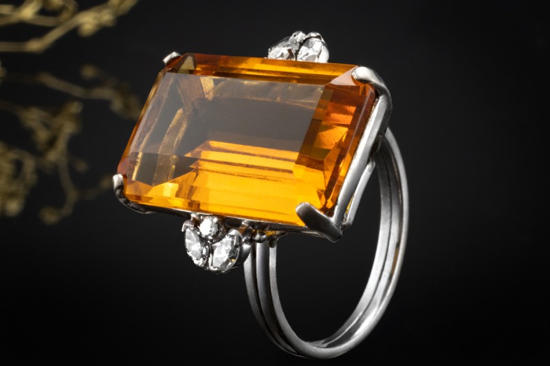 Ring im Art Déco Stil mit Citrin und Diamanten 750er Weißgold Handarbeit 
