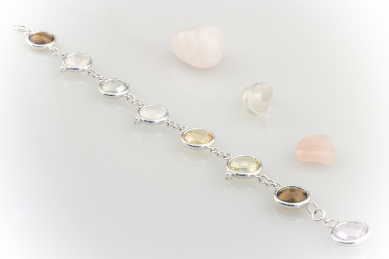 Armband Farbenfroh mit Quarz und Diamanten in 750er Weißgold 