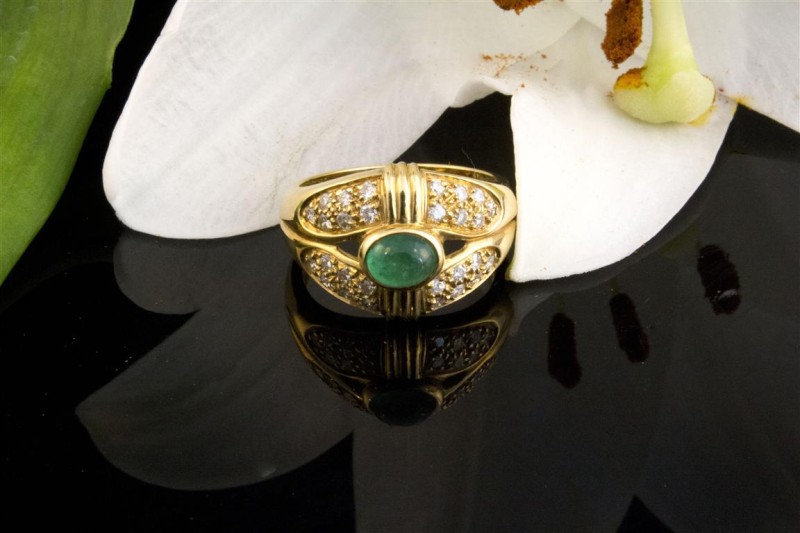 Smaragd Ring mit Diamanten Brillanten in 750er Gelbgold 