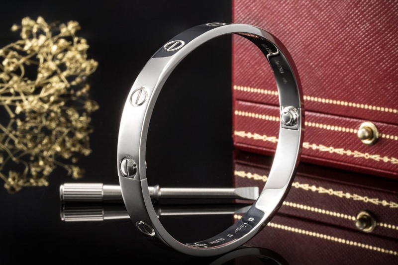 Cartier Love Armreif Armband Bracelet Neues Modell in Weißgold 750 Gr 17 