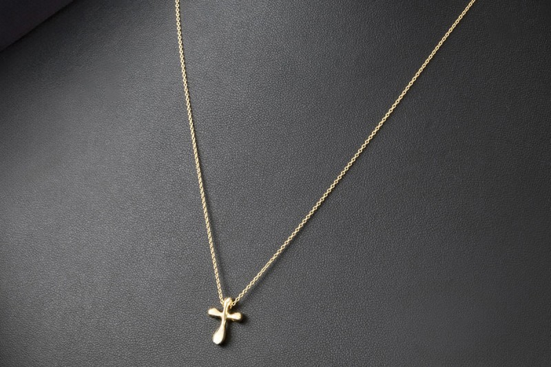 Tiffany & Co. Collier Kette Kreuz Elsa Peretti 51,5 cm in 750er Gelbgold 