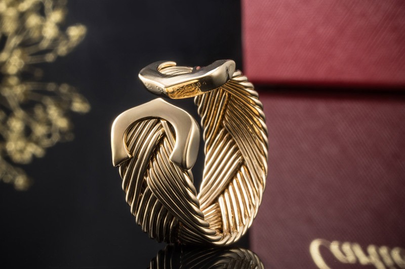 Cartier Ring C de Cartier Rar Offene Schiene geflochten in Gelbgold 750 