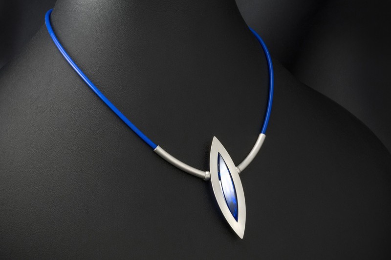 Bunz Design Collier Blau 950er Platin 750er Gelbgold Kautschuk Halsreif 