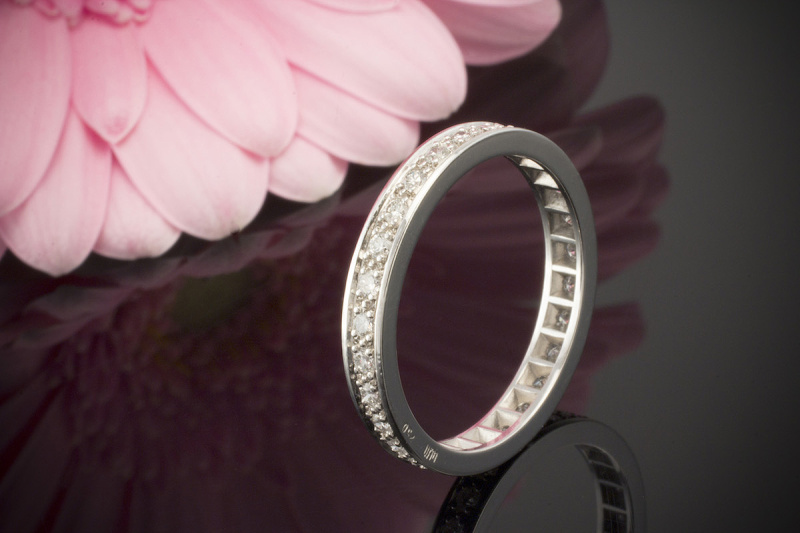 Memoire Ring Klassisch mit 0,75 Carat Brillanten in 750er Weißgold Größe 56 
