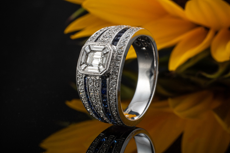 Fabelhafter Diamant Ring Emerald Cut mit Brillanten & Saphir in Weißgold 