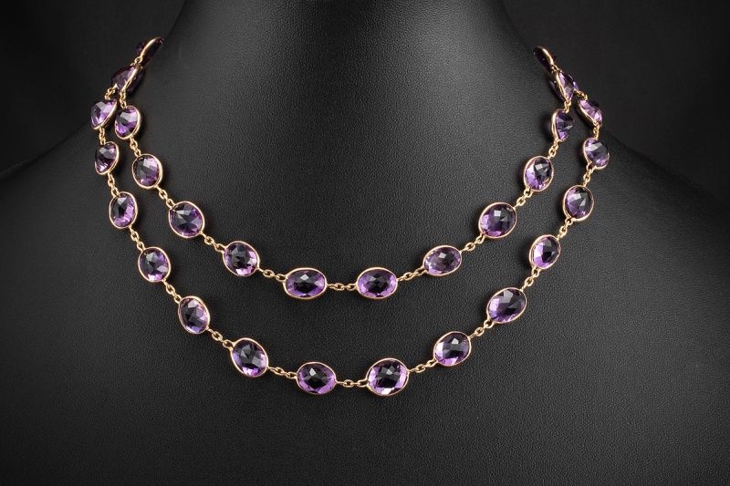 Lange Collier Kette 90cm mit oval facettierten Amethysten 750er Gelbgold 