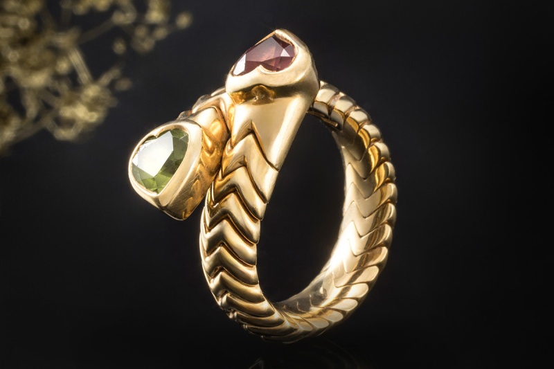Bvlgari Spiga Herz Ring mit Rubellit Peridot Flexibel in 750er Gelbgold 