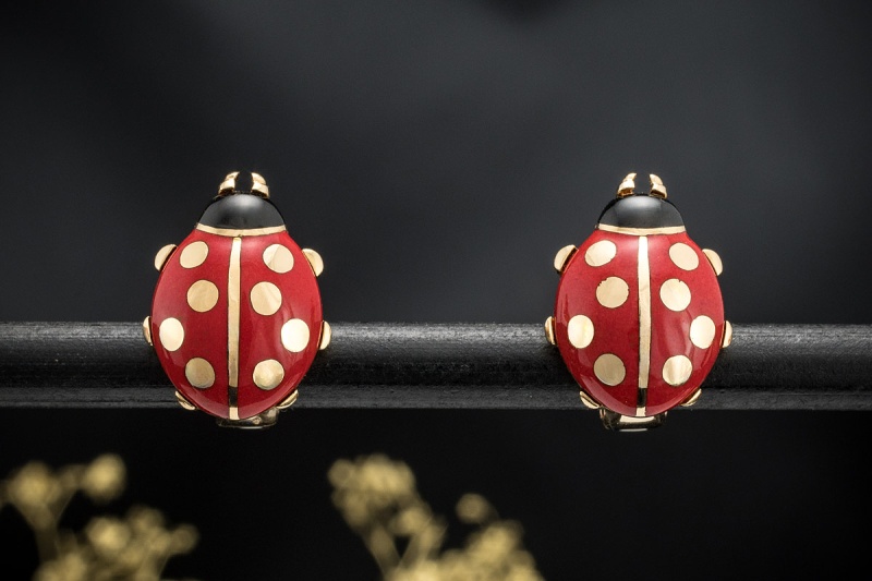 Cartier Ohrringe Marienkäfer Coccinelle Ohrclips mit Emaille in Gelbgold 