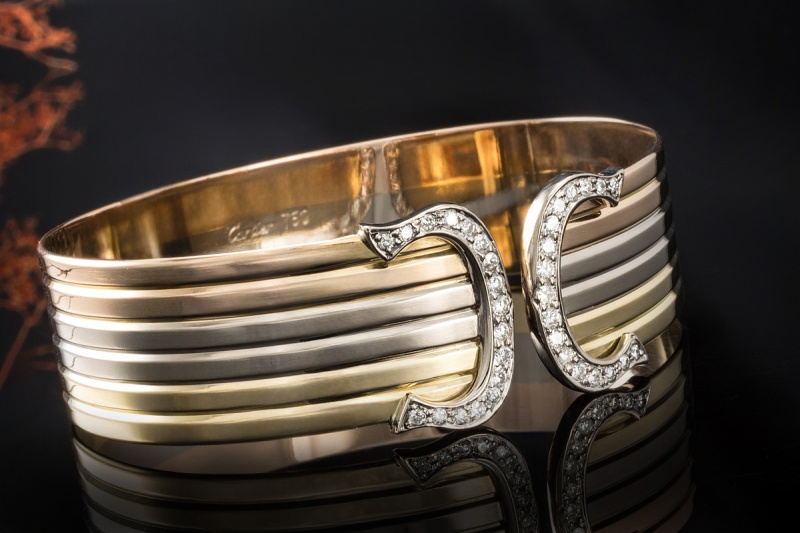 C de Cartier Armreif Doppel C Armband mit Diamanten 750er Gold Tricolor 
