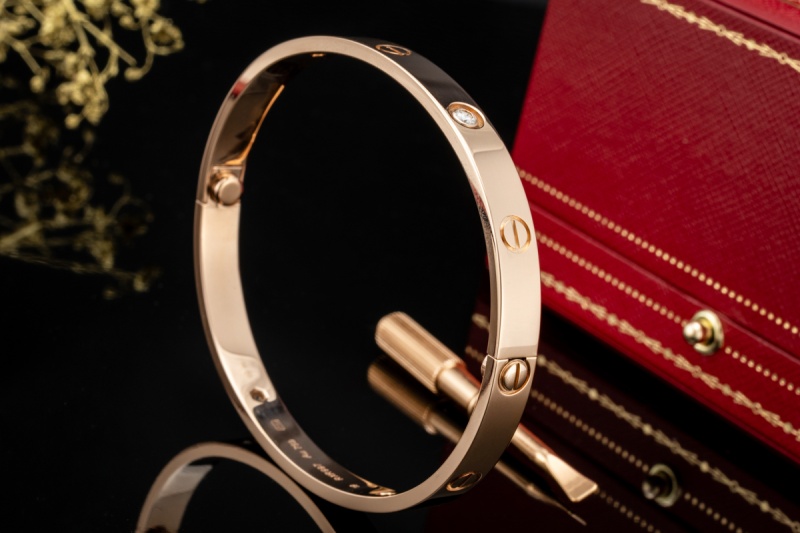 Cartier Love Armreif Bracelet mit Diamanten 750er Roségold Full Set 2025 