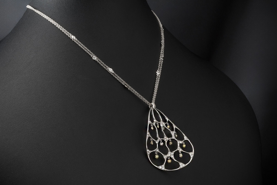 Exklusives Collier Kette mit XL Anhänger Tanzende Diamanten Weißgold 750 