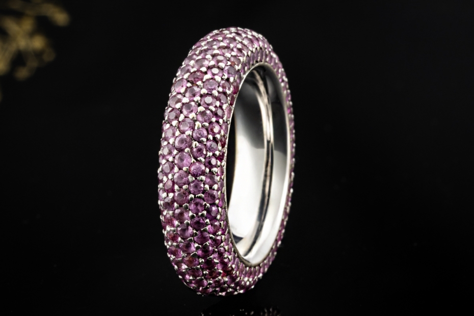 Memoire Ring mit Pavé Amethyst rundum massiv in 750er Weißgold Größe 56 