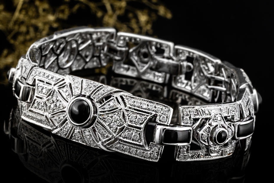 Antikes Armband mit Diamanten und Onyx Vollbesatz in 750er Weissgold 