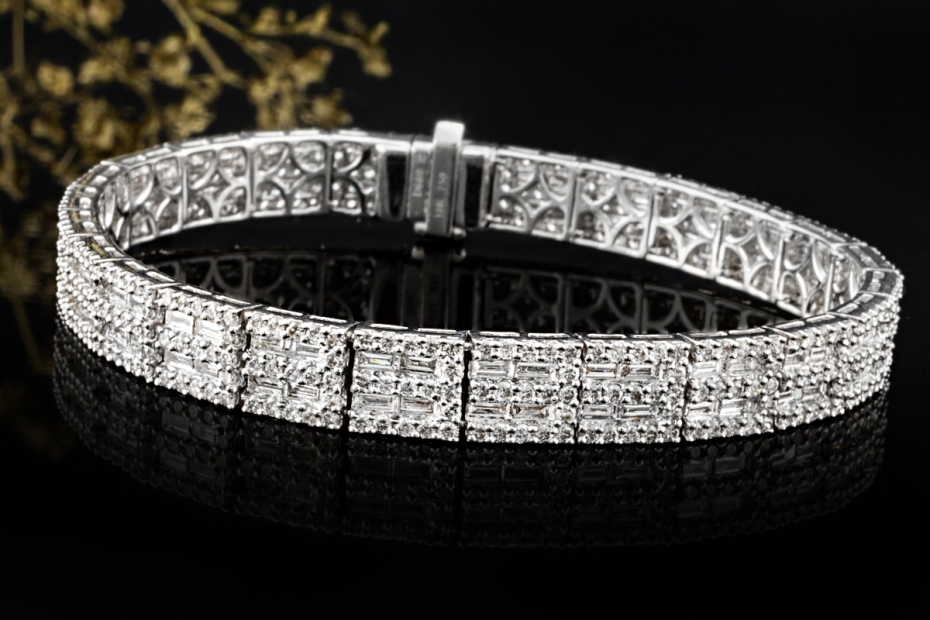 Kreatives Design Armband Klassiker mit Baguette Diamanten 750er Weißgold 
