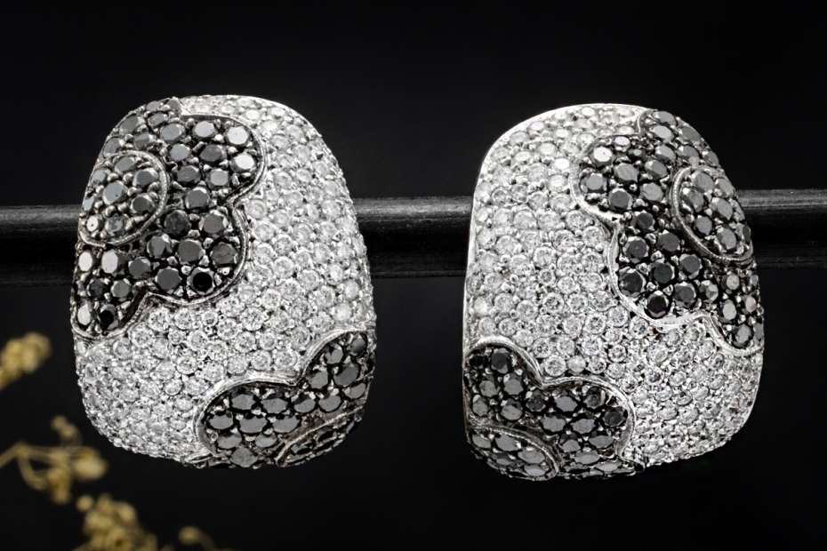 Ohrstecker Creolen Flowers Blumen Diamanten Schwarz Weiß in Weißgold 750 